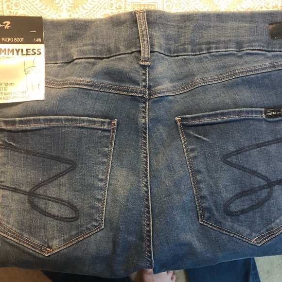 Seven7 Women’s Mid Rise Micro Boot Jeans Size 14W New - Picture 2 of 5